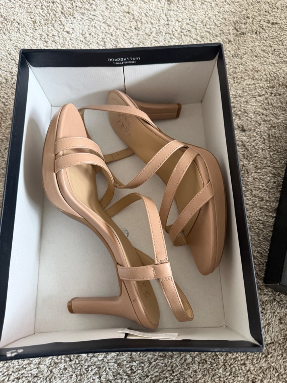 Naturalizer Brent’s Creme Brulee Strappy Heels 9.5 - Picture 2 of 3